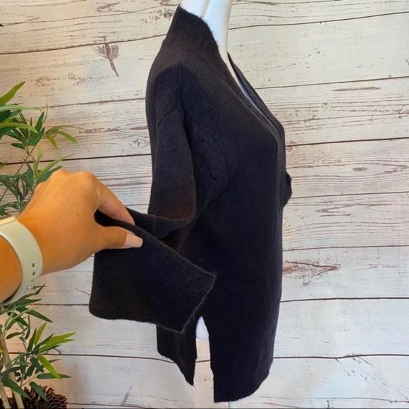 RDI Deep V-Neck Tunic Knit Split Hem Sweater NWT - Picture 4 of 7